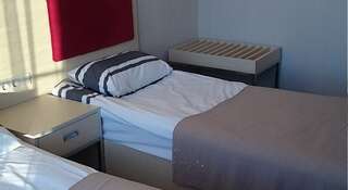 Гостиница Гостевой дом «Светлана» Сочи Стандартный двухместный номер с 2 отдельными кроватями-3